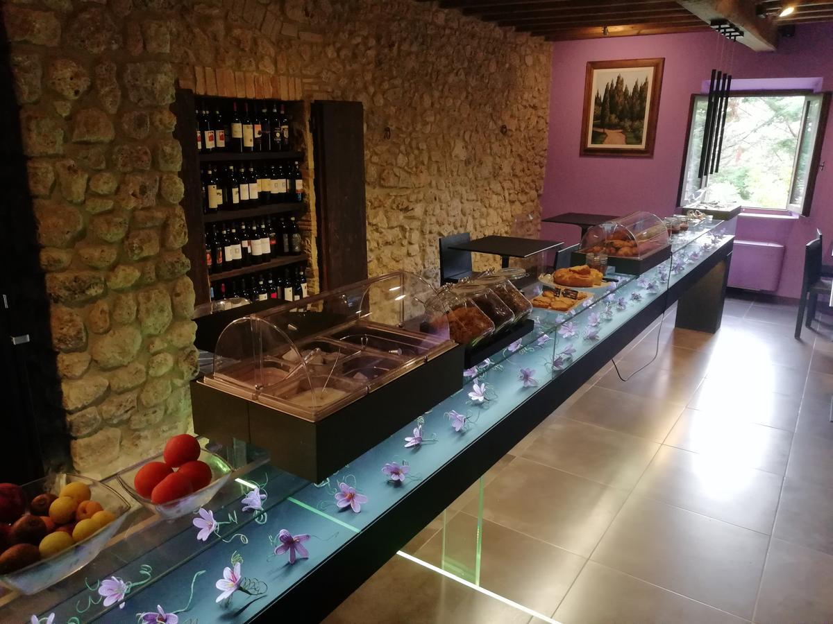 Agriturismo Casanova Di Pescille San Gimignano Luaran gambar