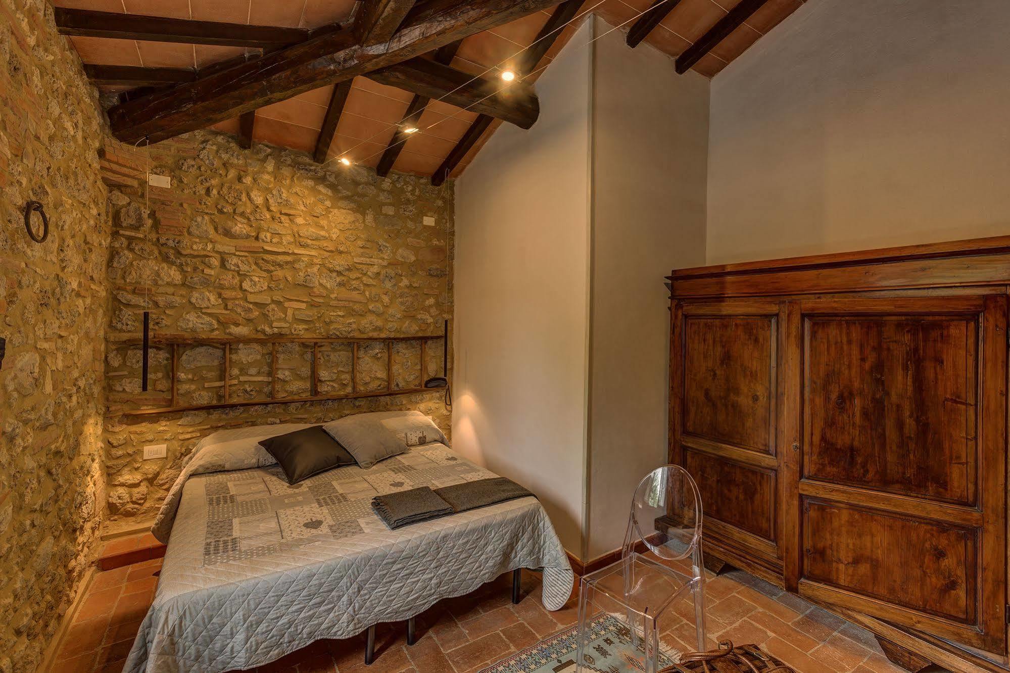 Agriturismo Casanova Di Pescille San Gimignano Luaran gambar