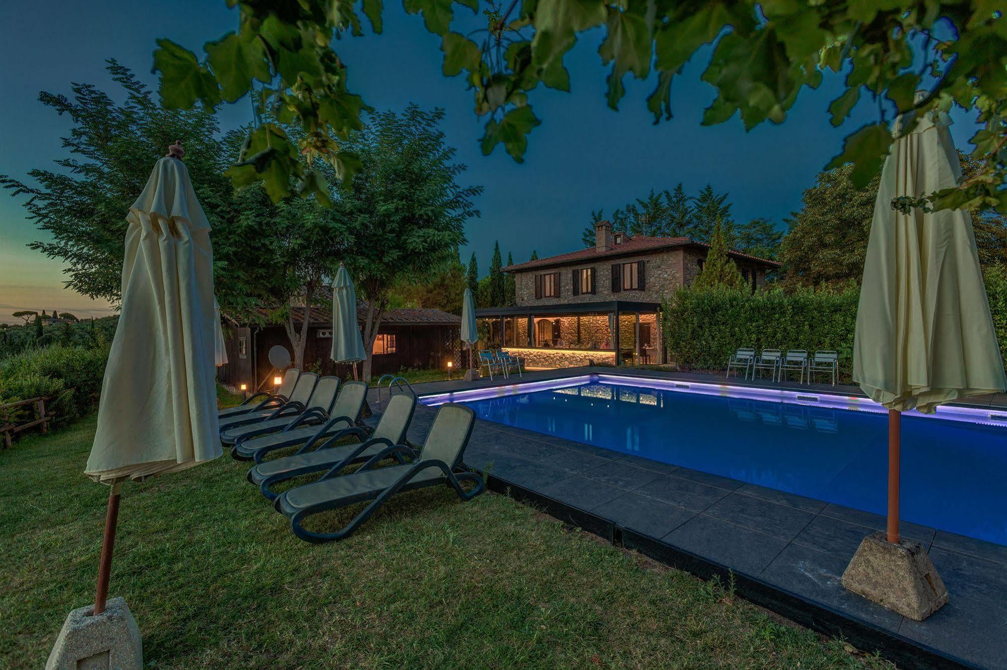 Agriturismo Casanova Di Pescille San Gimignano Luaran gambar