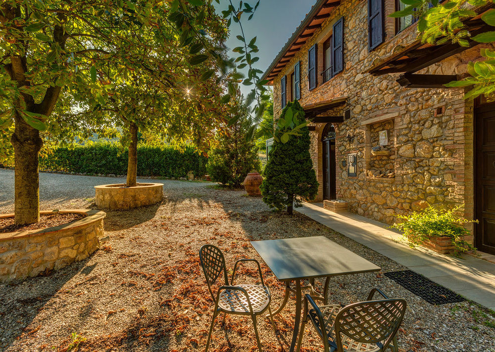 Agriturismo Casanova Di Pescille San Gimignano Luaran gambar